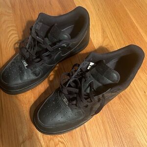 Black Air Forces (Almost new)
